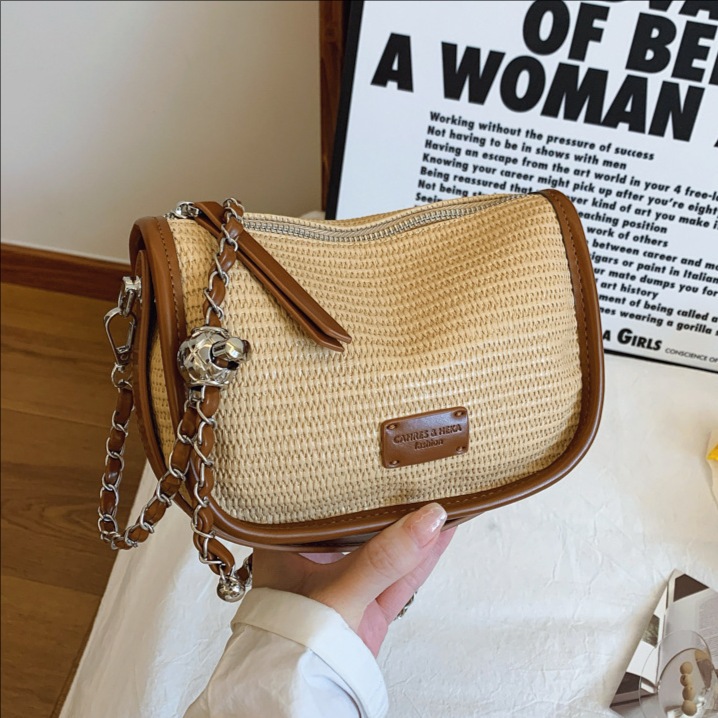 A new, stylish and versatile casual woven single-shoulder crossbody bag for women in 2025, featuring a high level of appearance in cross-border fashion full figure