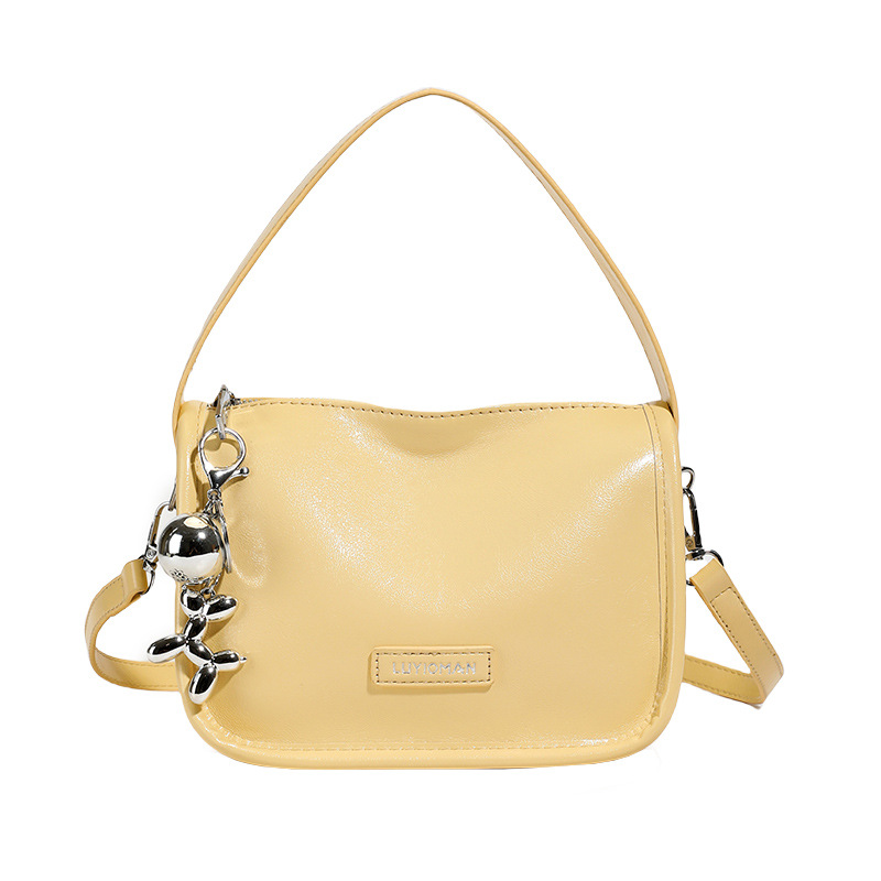 A niche design quality single-shoulder underarm bag, a new 2025 versatile crossbody small bag, a fashionable chain hand-held small square bag Item Picture