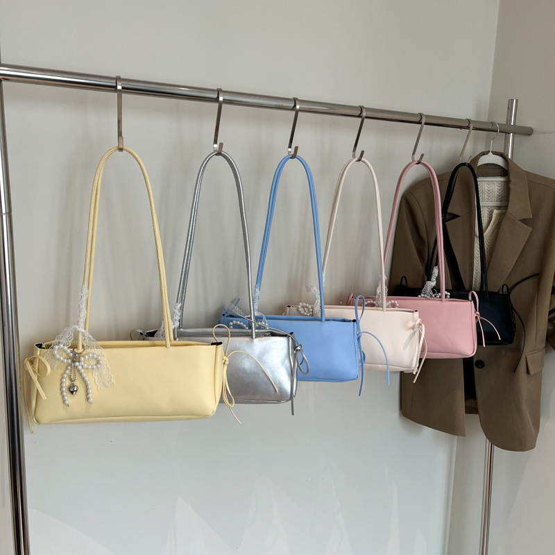 High-end underarm baguette bag for women 2025 new style, niche and simple single-shoulder bag, versatile handbag, small square bag... Application Scenario