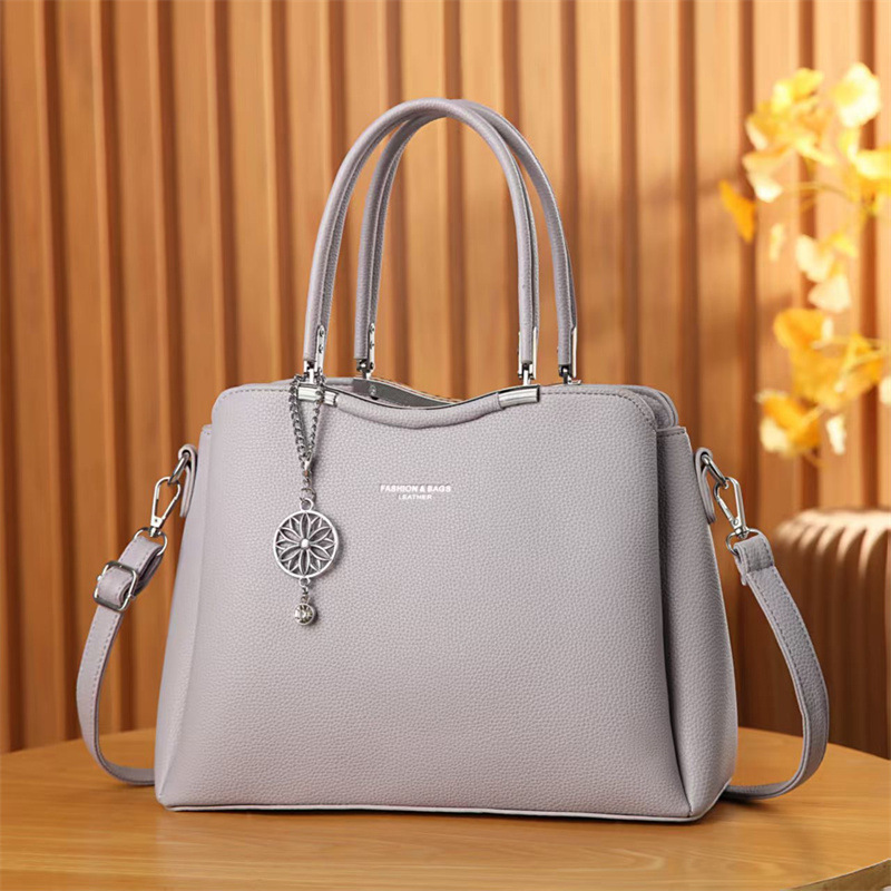 New 2025 women's bag crossbody bag, single-shoulder bag, fashionable and elegant ladies' handbag, women's European and American one-piece consignment Item Picture