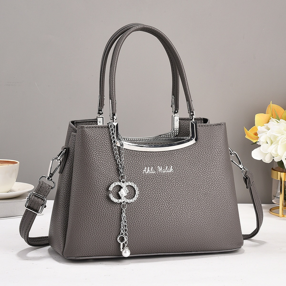 European and American fashion lychee pattern women's bag 2024 Trendy foreign trade single-shoulder women's bag PU women's new large-capacity handbag Application Scenario