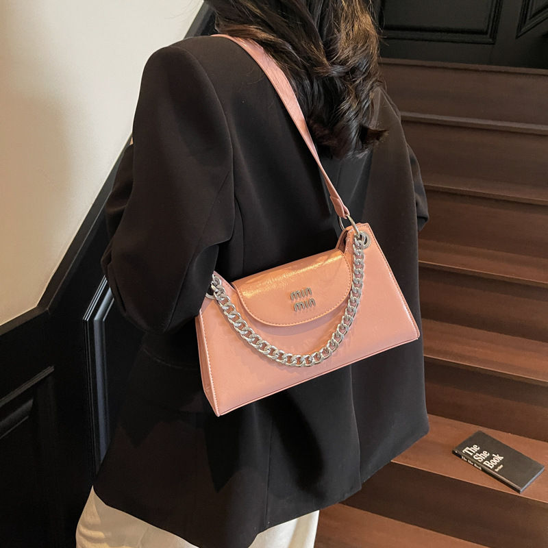 Cross-border high-end chain underarm bag for women, 2025 new Korean style, fashionable, niche and simple commuting single-shoulder crossbody bag details Picture