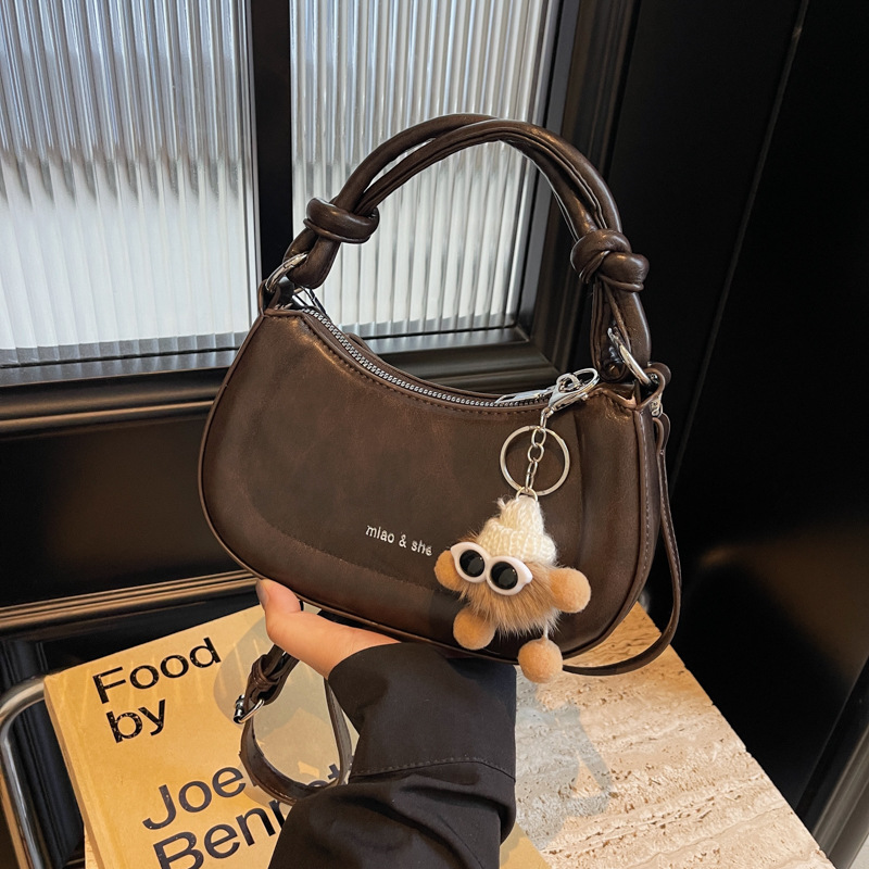 French niche handbag for women 2024 new style, fashionable and retro small square bag, high-end feel, casual and versatile crossbody bag details Picture