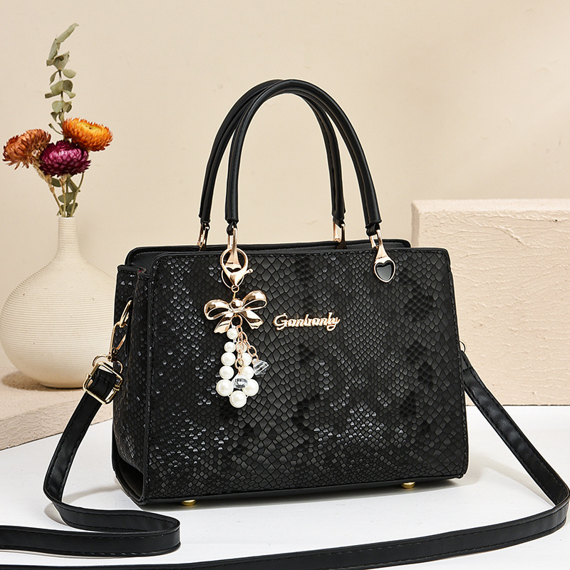New snake-patterned red wedding bag 2025, high-end wedding bag, bride bag, crossbody bag, large-capacity tote bag Item Picture