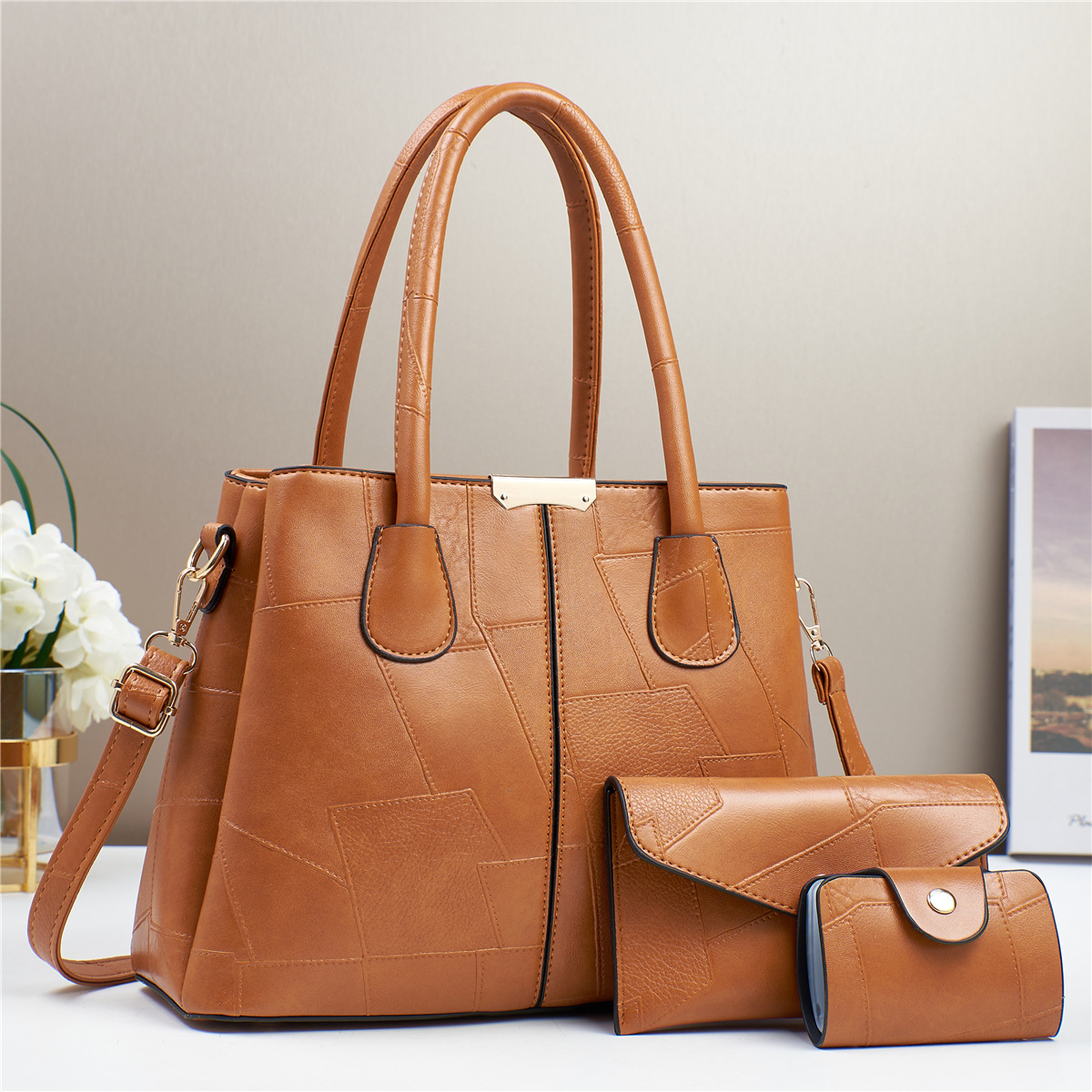 Three-piece high-capacity women's bag set 2024, new handbag style, single-shoulder bag, trendy and versatile, single-shoulder crossbody for export details Picture