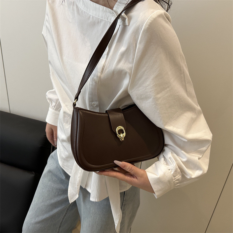 A new summer fashion and versatile single-shoulder, hand-carry and underarm bag for women with a niche design in 2025, a cross-border small square bag Specification drawing