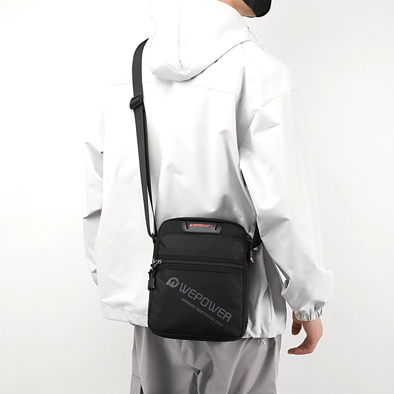 WEPOWER's new minimalist and versatile crossbody bag, a men's outdoor fashion portable large-capacity crossbody bag details Picture