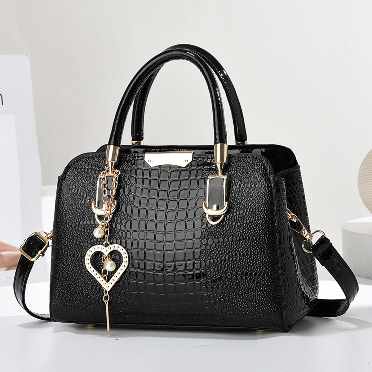 Crocodile pattern crossbody bag for women 2024 New style fashionable mom bag for spring and summer women's fashionable single-shoulder crossbody bag full figure