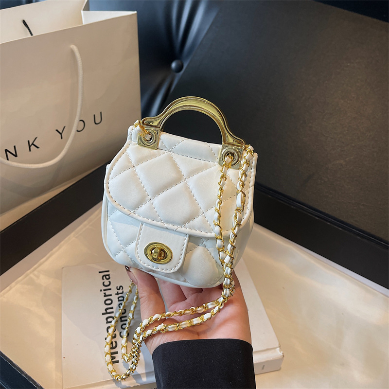 Mini diamond-shaped chain small bag opening red envelope 2024 new high-end, exquisite and small earphone case, hand-held crossbody bag Specification drawing