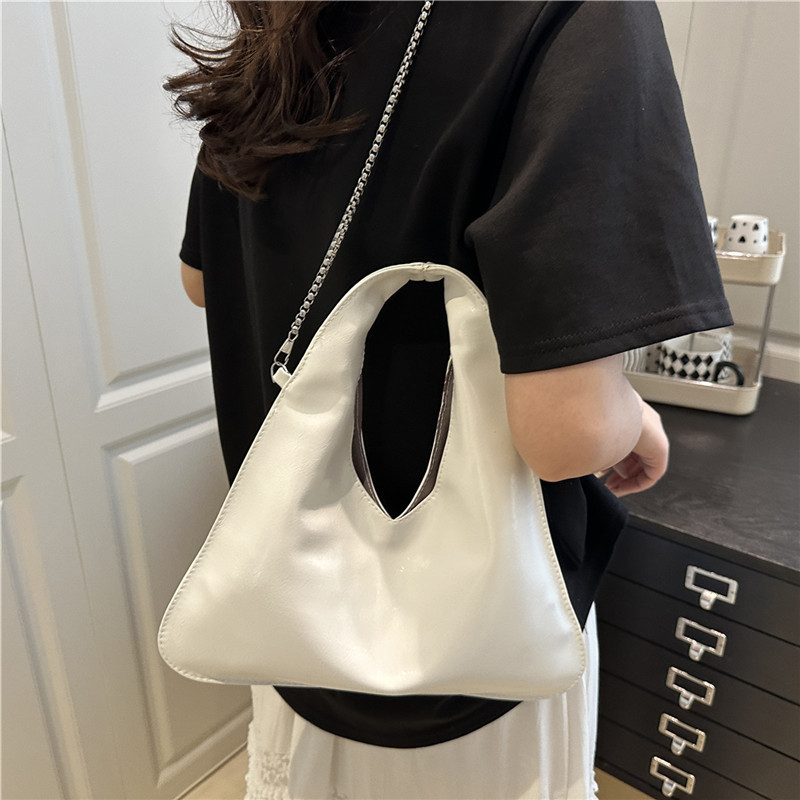 This year's trendy and fresh hand-held small bag for women, the new cross-border bucket bag and crossbody small bag of 2025 details Picture