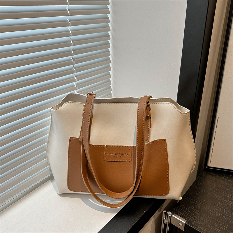 2024 New style color-block tote bag, single-shoulder bag, women's autumn and winter retro, versatile and high-end underarm bag full figure
