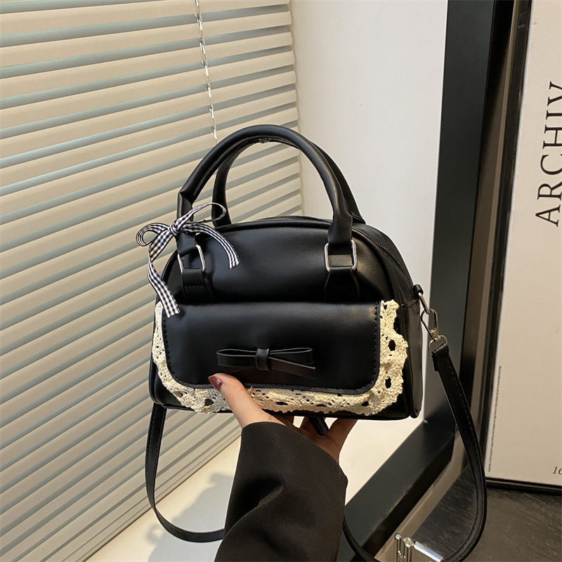 Korean style fashionable handbag, small handbag for women, 2025 new design, versatile shell bag, simple crossbody bag full figure