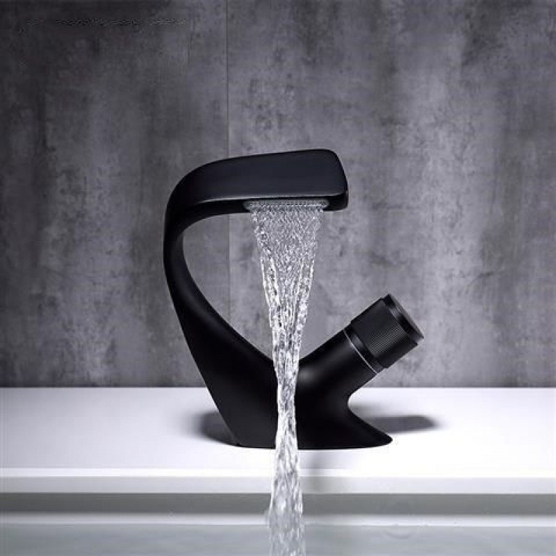 Faucet hotel bathroom under-sink faucet, full copper waterfall, European-style black hot and cold basin full figure