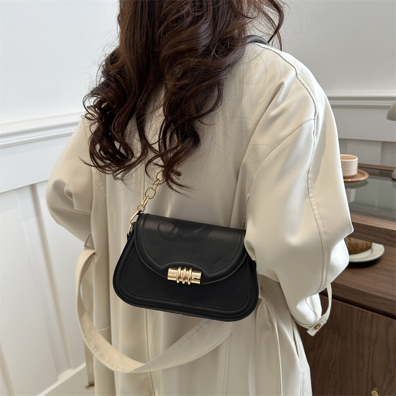 French-style underarm bag, fashionable ins retro saddle bag, 2024 new model of Maillard versatile crossbody bag Specification drawing