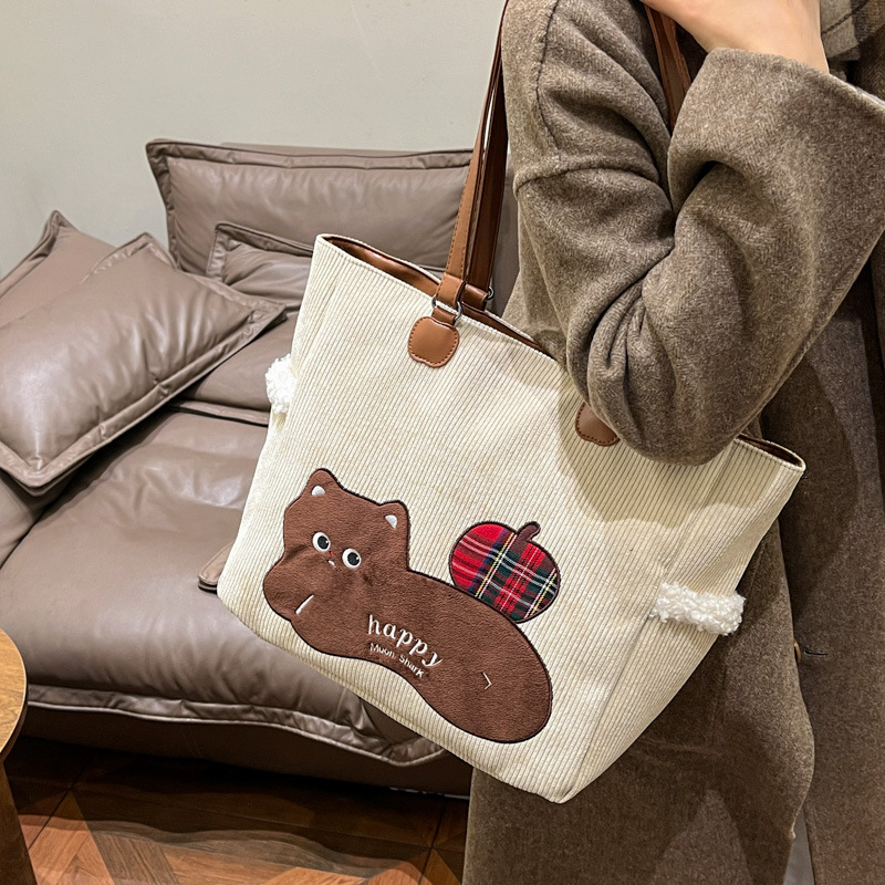 Corduroy bag for women, large capacity 2025 new style, casual and versatile single-shoulder shopping bag, commuter tote bag, backpack Application Scenario