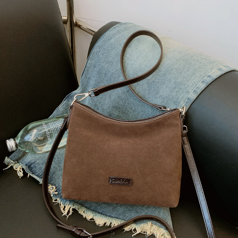 High-end texture simple bag for women 2024, fashionable and versatile, matte retro underarm bag, casual single-shoulder crossbody bag, trendy Specification drawing