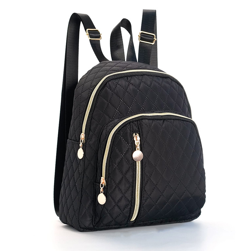 Minimalist and fashionable basic commuting quilted solid color backpack, lightweight and large-capacity adjustable shoulder strap backpack Item Picture