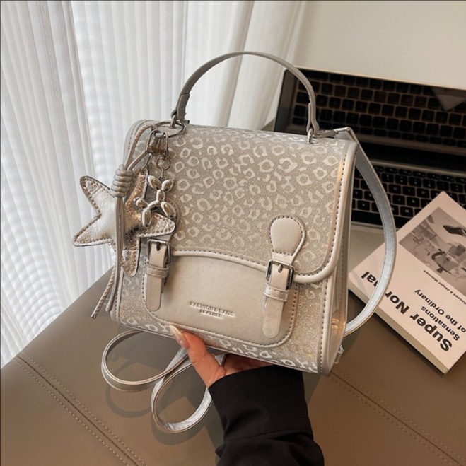 College-style backpack for women, 2025 new fashionable color-blocking handbag, summer quality outdoor small backpack for women full figure