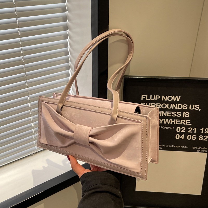 Large-capacity underarm bag for women, 2024 new style, high-end and stylish, a niche bow single-shoulder handbag for ladies details Picture