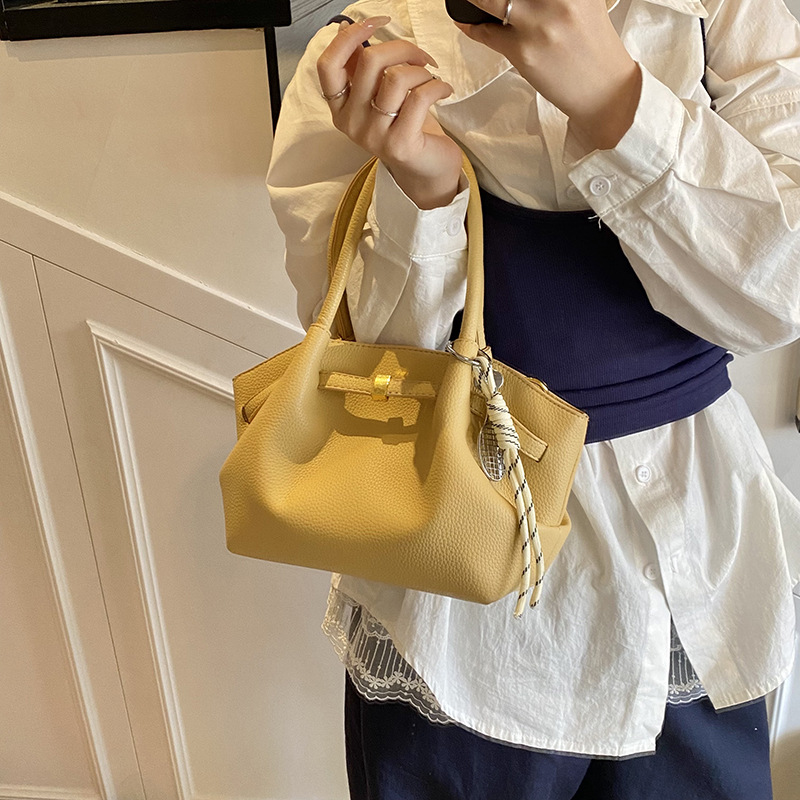 Cross-border niche pleated retro tote bag for women, 2025 new style, high-end commuting single-shoulder crossbody bag details Picture