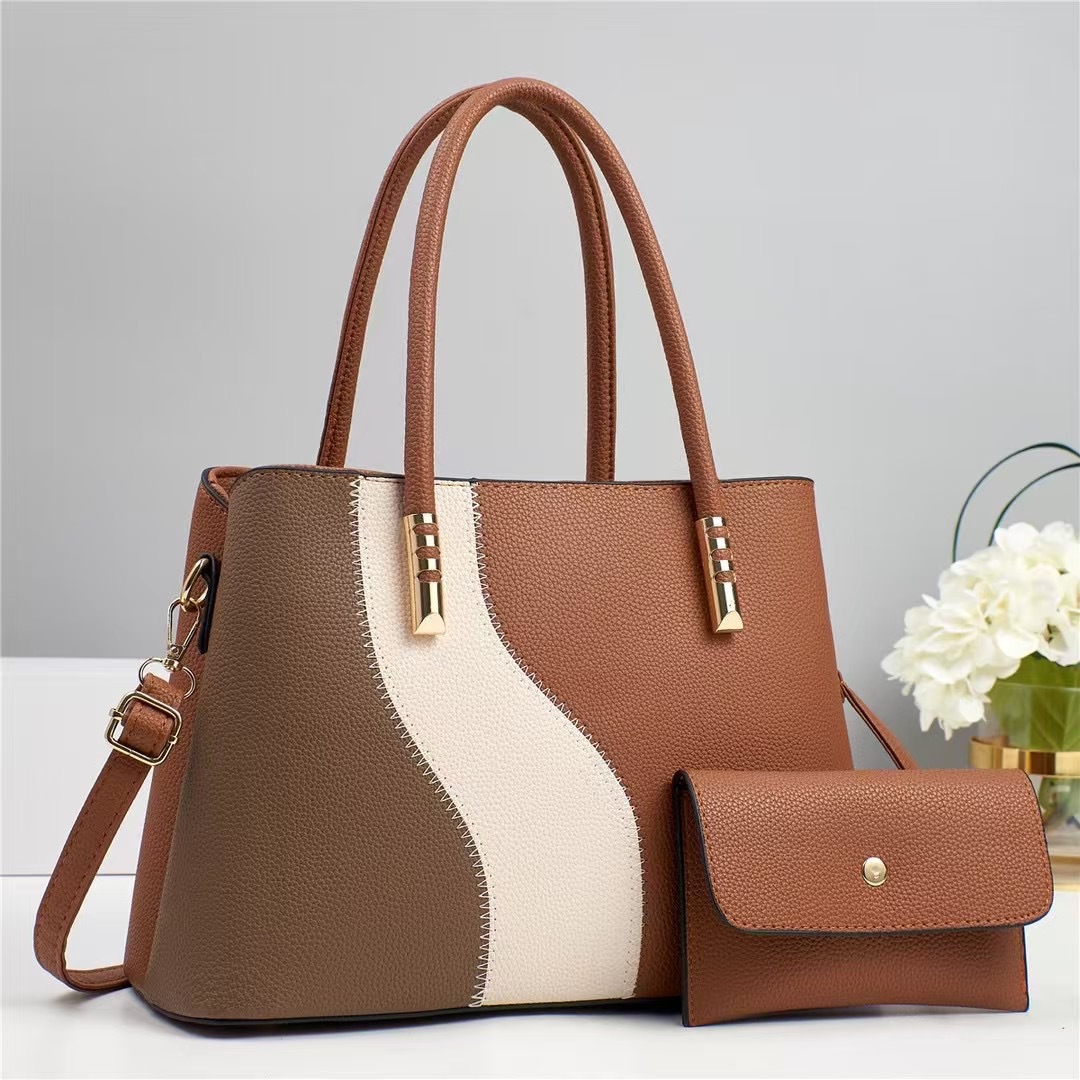Handbag Women's 2025 Summer New color-blocking and patchwork foreign trade trendy fashion large-capacity single-shoulder crossbody bag for mothers Application Scenario