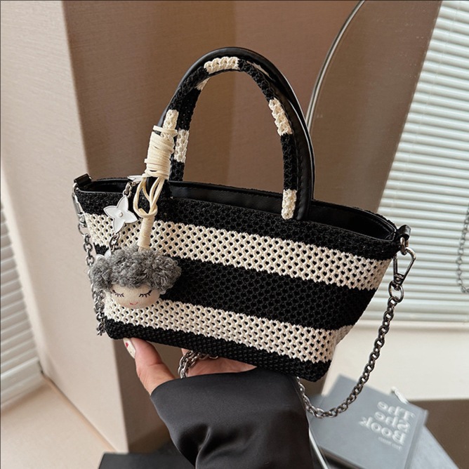 Cross-border handbag, simple bucket bag, women's 2025 new style chain shoulder bag, popular woven bag, striped crossbody bag full figure