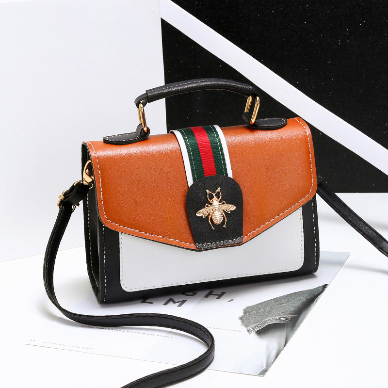 The 2022 new Korean-style fresh and fashionable single-shoulder bag and student crossbody bag with contrasting colors from Bee Item Picture