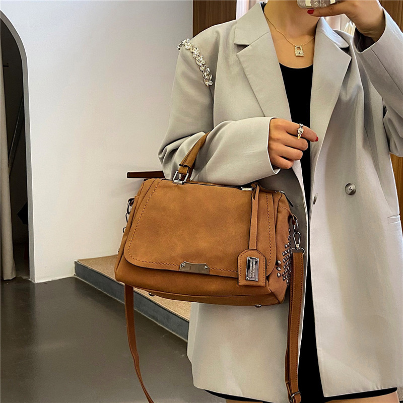 European and American retro fashion matte soft leather PU large-capacity Boston single-shoulder handbag for women Specification drawing