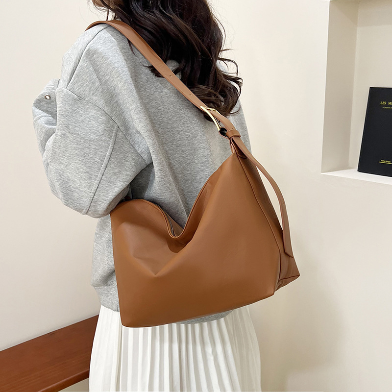Versatile ins crossbody bag for women 2025 new trendy casual tote bag, niche large-capacity single-shoulder underarm bag Specification drawing