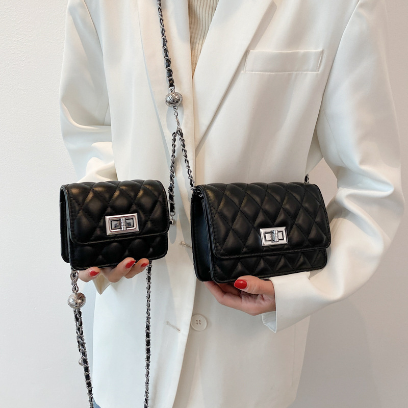 Cross-border Chanel-style small square bag for women 2025 New diamond-shaped chain bag, trendy and stylish crossbody bag, fashionable single-shoulder bag details Picture