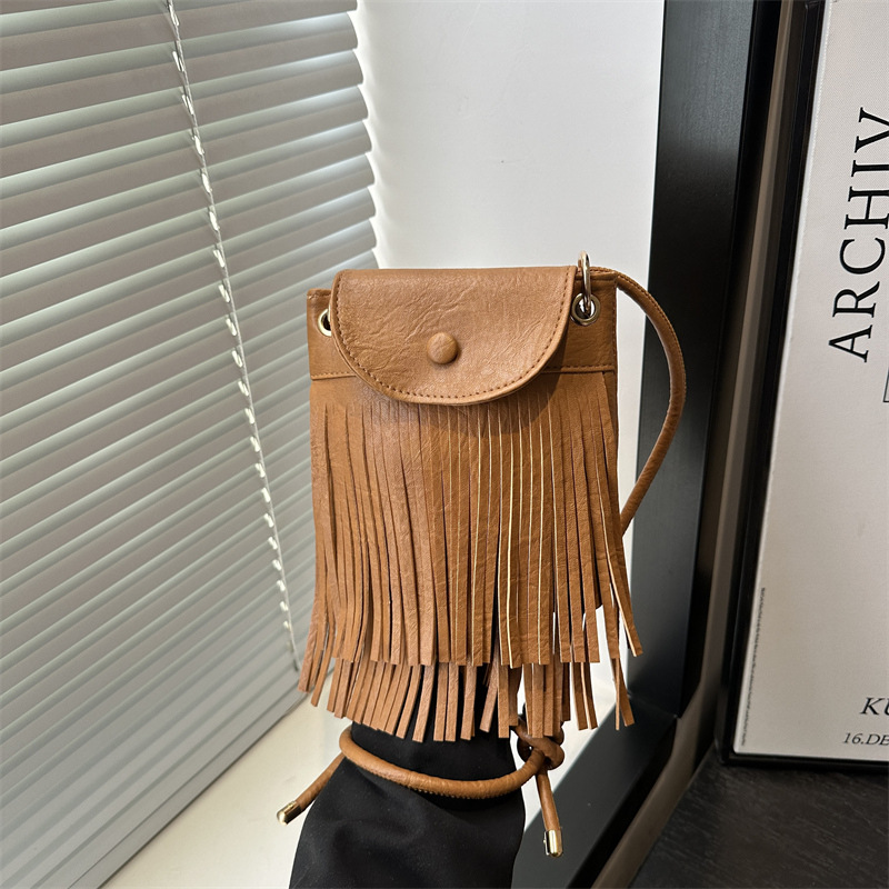 Cross-border new niche American retro fringed mobile phone bag, women's single-shoulder crossbody small square bag, Hong Kong-style bag full figure