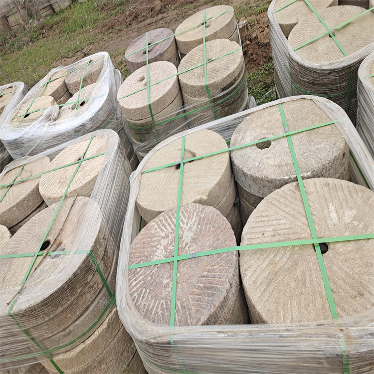Old grinding discs, old grinding plates, scenic spots, parks, courtyards, villas, stepping stones, treads, old objects, paving grinding discs, old stone mills Application Scenario