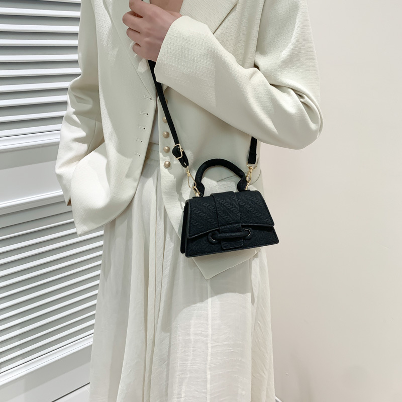 Cross-border quality women's bag 2024 New style niche handbag, versatile quality mini crossbody bag details Picture