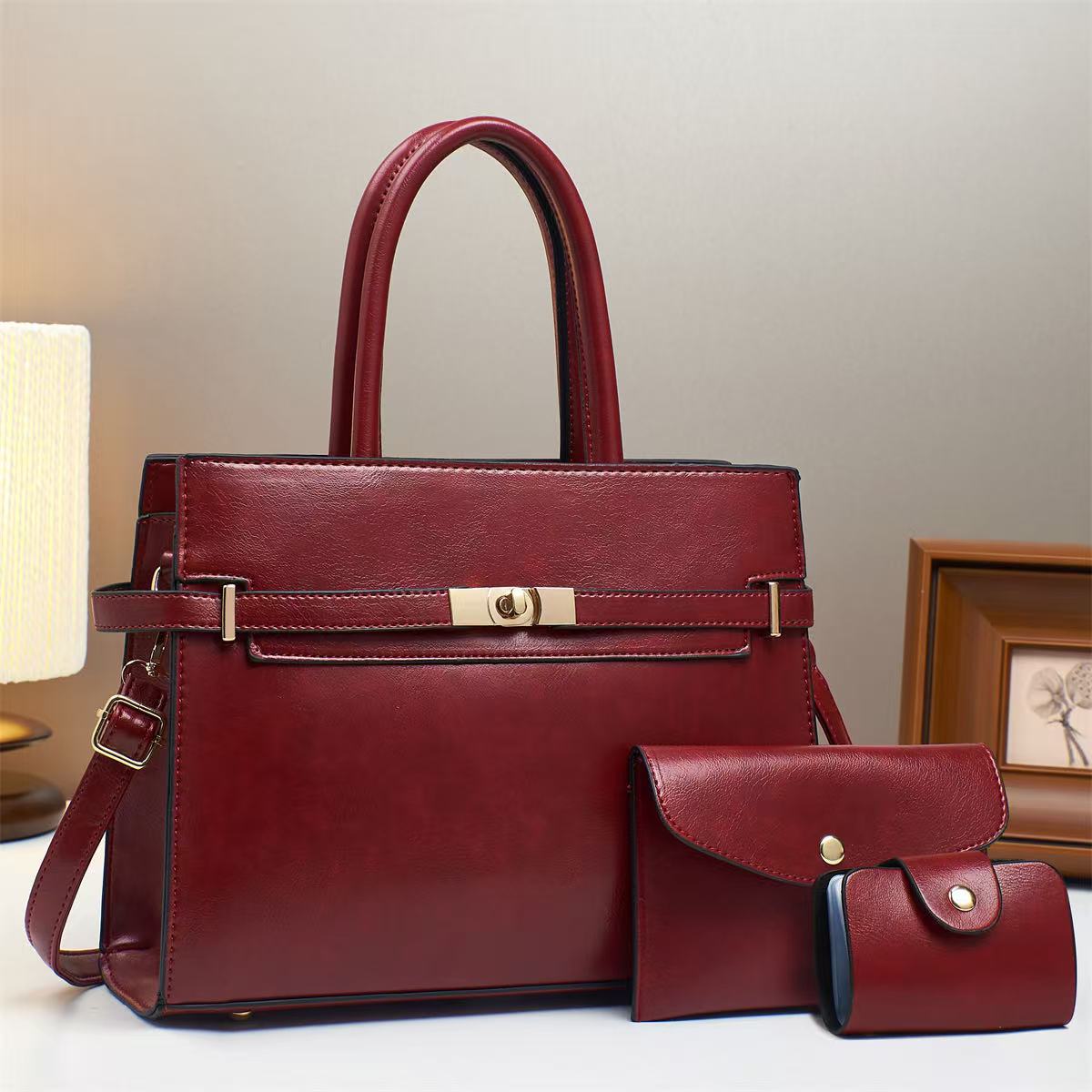 This year, a new set of three-piece hand-held shaping bags for cross-border trade is in vogue. These are simple and high-quality women's bags for foreign trade details Picture