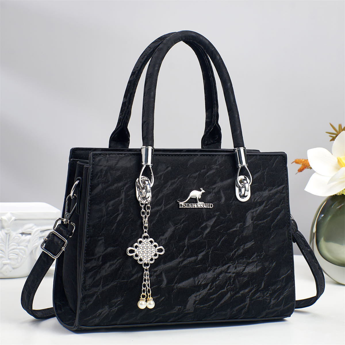 New 2025 women's crossbody bag, women's fashion, middle-aged women's handbag, women's single-shoulder bag wholesale full figure