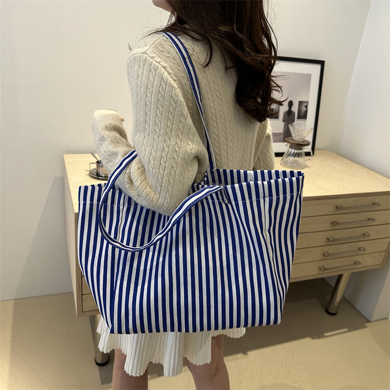 2024 Fresh and stylish striped canvas, stylish and casual Korean retro, artistic and simple, large-capacity single-shoulder handbag for women Specification drawing