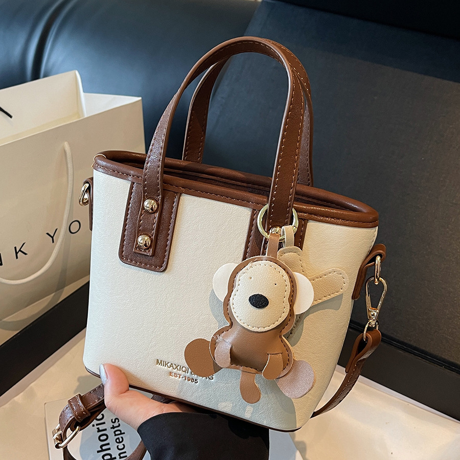 This year, bucket bags are in vogue. They are versatile for women, stylish and high-end in Instagram, single-shoulder crossbody bags, and niche design handbags full figure
