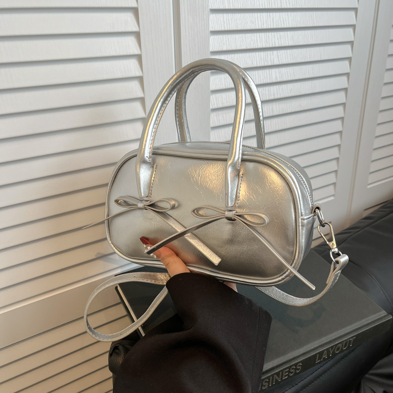 High-end oil-wax leather small bag for women, 2025 new style, trendy and versatile casual crossbody bag, fashionable hand-held bowling bag Specification drawing