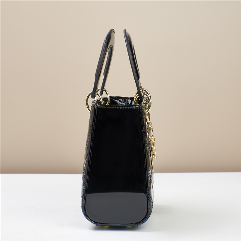Lacquer leather women's 2024 new style women's bag, diamond-shaped Princess bag, crossbody bag, high-end and fashionable small square handbag Specification drawing