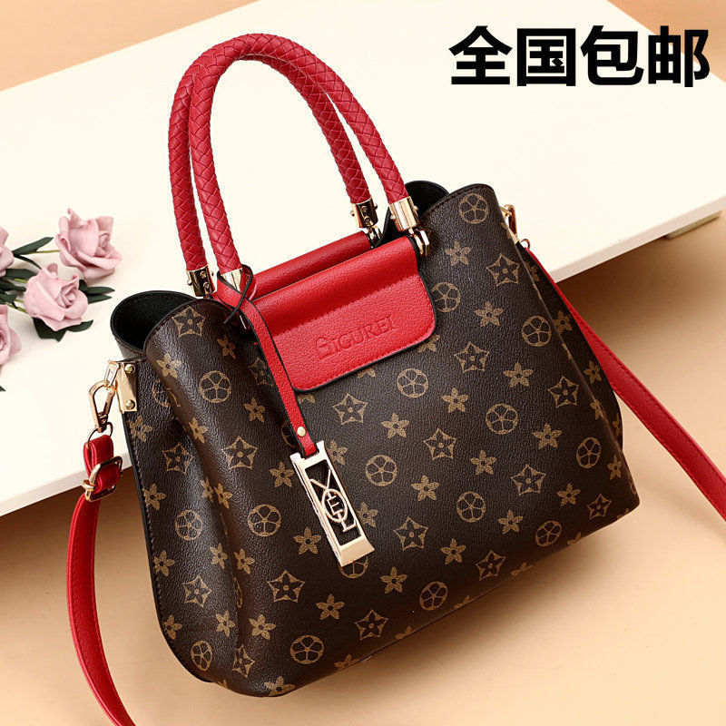 2022 New stylish Mom bag with large capacity, elegant hand-held crossbody, middle-aged women's single-shoulder bag for delivery Application Scenario