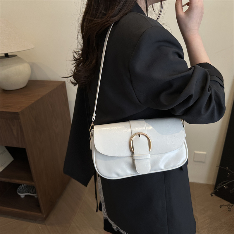 Retro high-end small bag for women, Spring 2025 new style fashionable oil-wax leather saddle bag, casual and simple crossbody bag for women Specification drawing