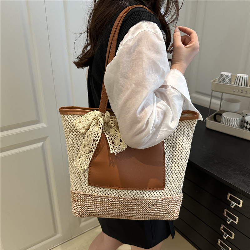 Woven straw bag for women, large capacity 2025 new summer versatile hollowed-out tote bag, beach vacation bag details Picture
