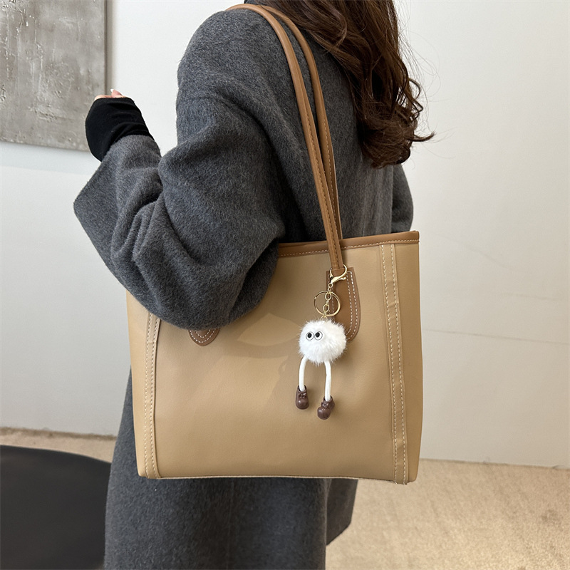 Winter new large-capacity tote bag for women 2024, a versatile and elegant single-shoulder bag for women's commuting. A large PU hand-held bag details Picture