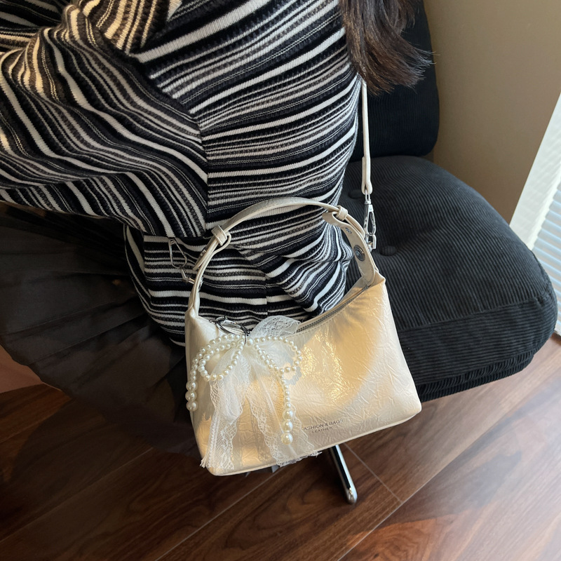Bag Girl 2025 New Summer Niche fashion single-shoulder bag, Korean style Instagram trendy crossbody bag, stylish handbag details Picture