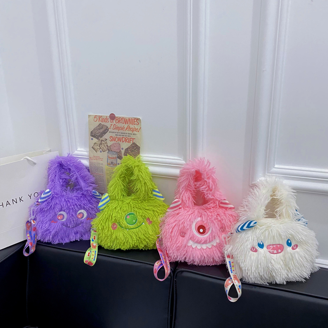 Cute one-eyed monster, furry, single-shoulder crossbody bag, mobile phone bag, women's bag, trendy full figure