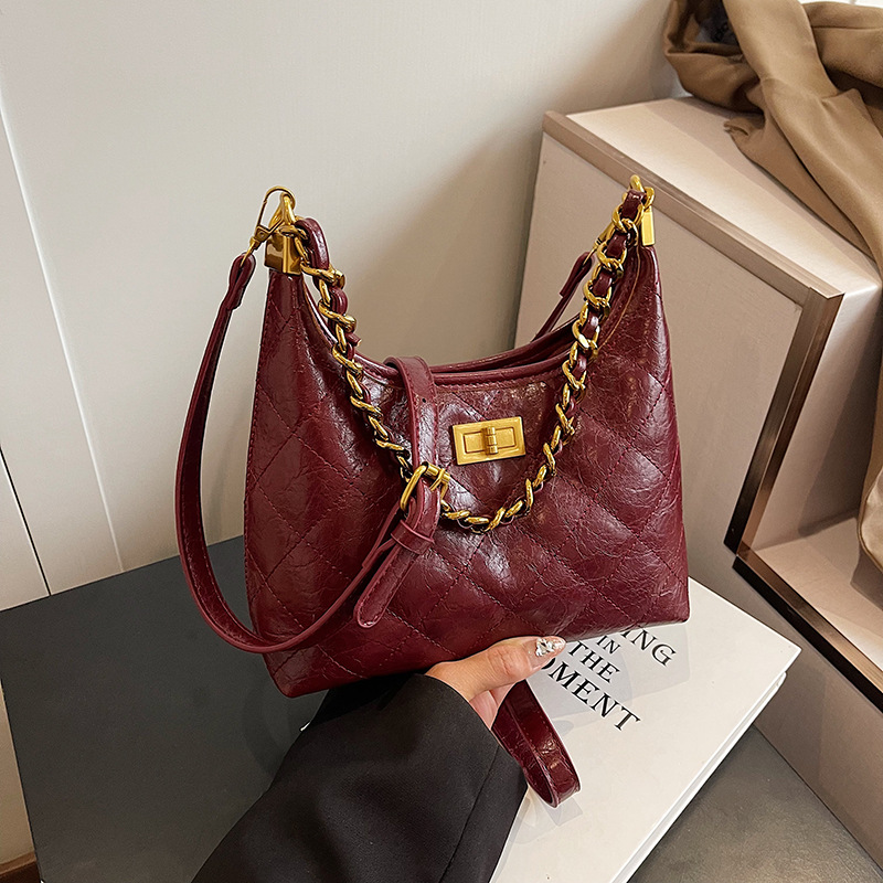 Xiaoxiangfeng diamond-shaped chain underarm bag Women's 2024 new style trendy single-shoulder crossbody bag Versatile wandering bag Specification drawing