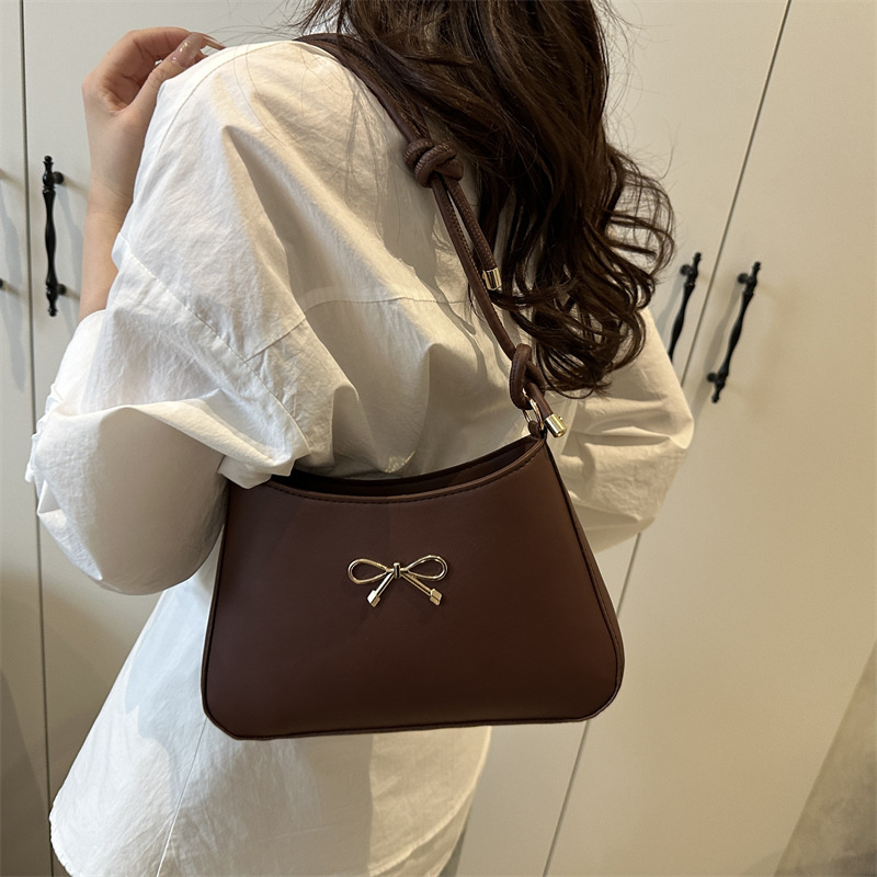 2025 Fashion Bow New Korean-style, trendy and stylish commuter baguette underarm single-shoulder bag for women Specification drawing
