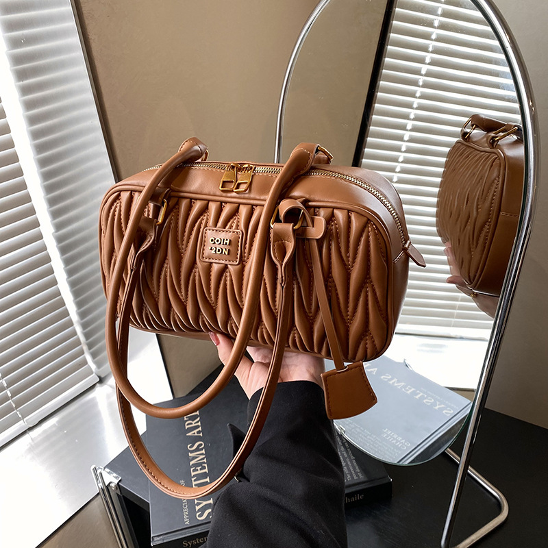 Retro bag for women, large capacity 2024 new style, casual and versatile single-shoulder armpit bag, Korean-style fashionable pleated pillow bag Specification drawing