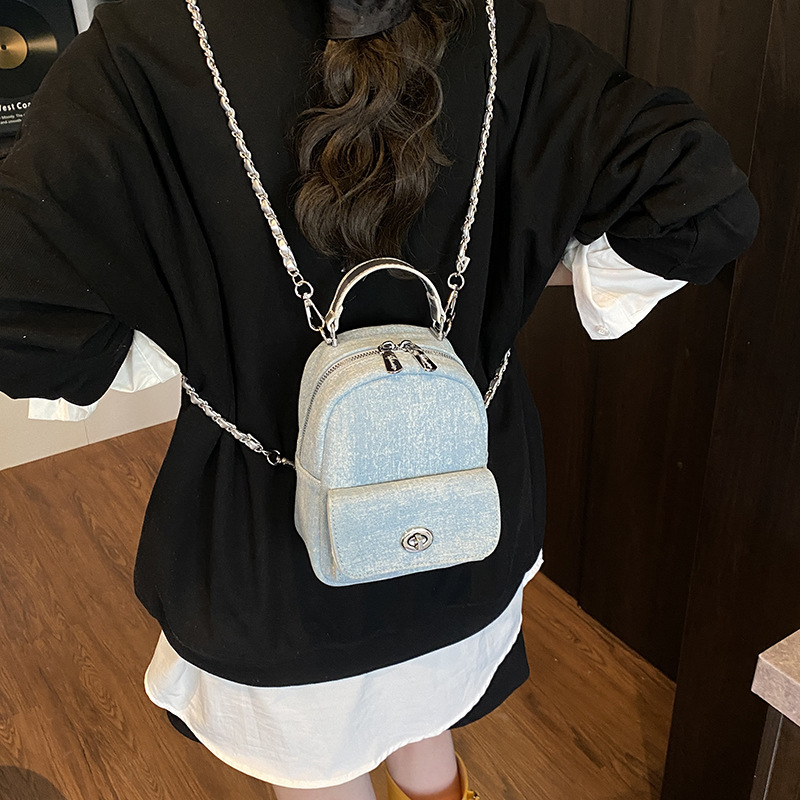 The 2025 new style of Chanel-style denim chain hand-held mini backpack for women is super popular, exquisite and versatile Specification drawing
