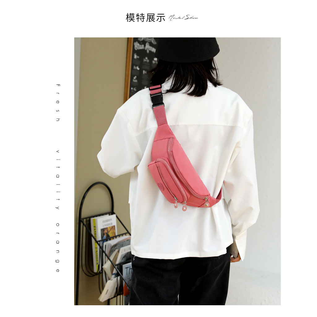 Ladies' casual crossbody waist bag, outdoor fashion and versatile, single-shoulder waist bag, Korean style, trendy, multi-layered travel convenience bag Application Scenario